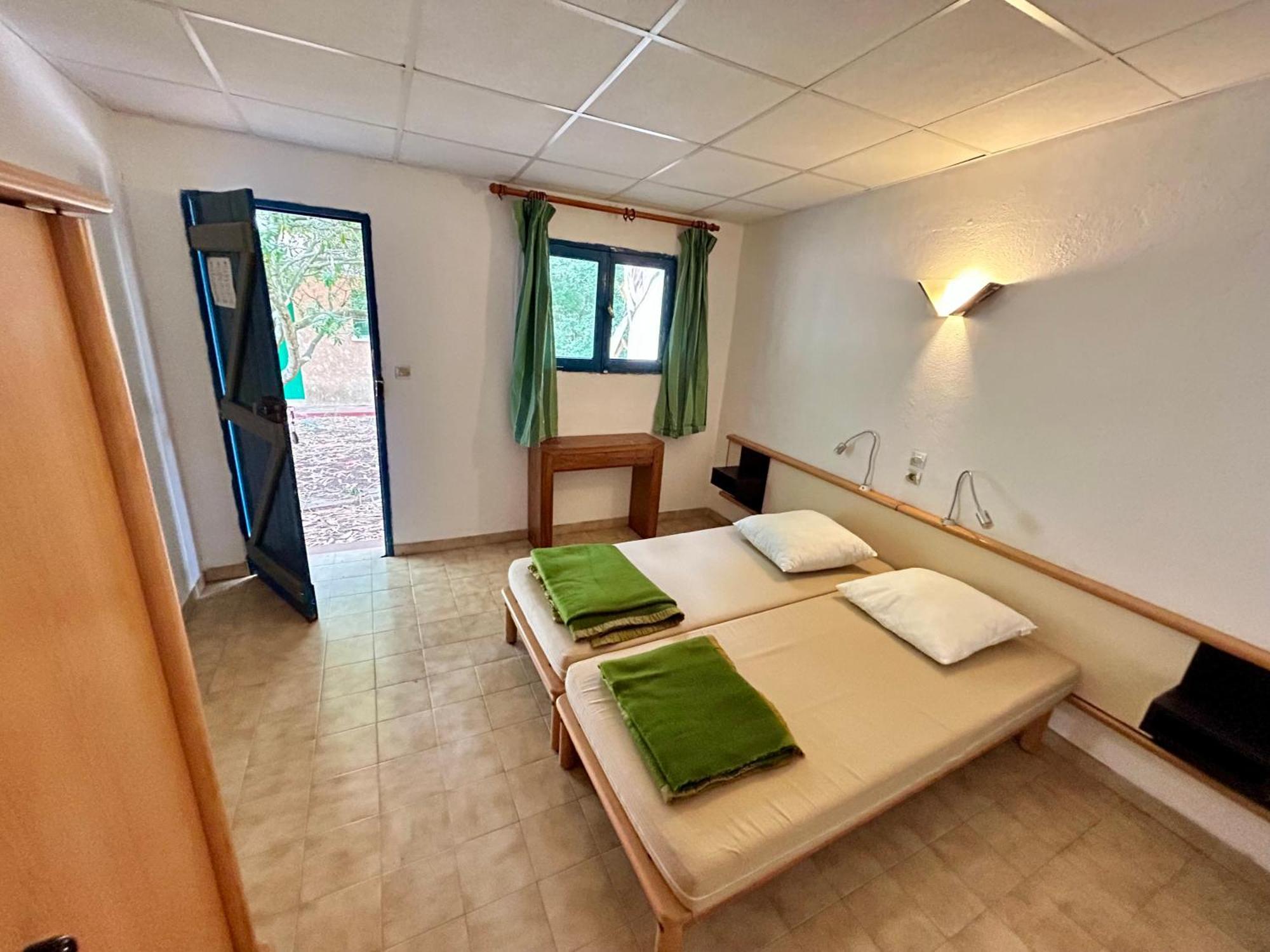 Playa Pachamama Hotel Hyères Eksteriør billede