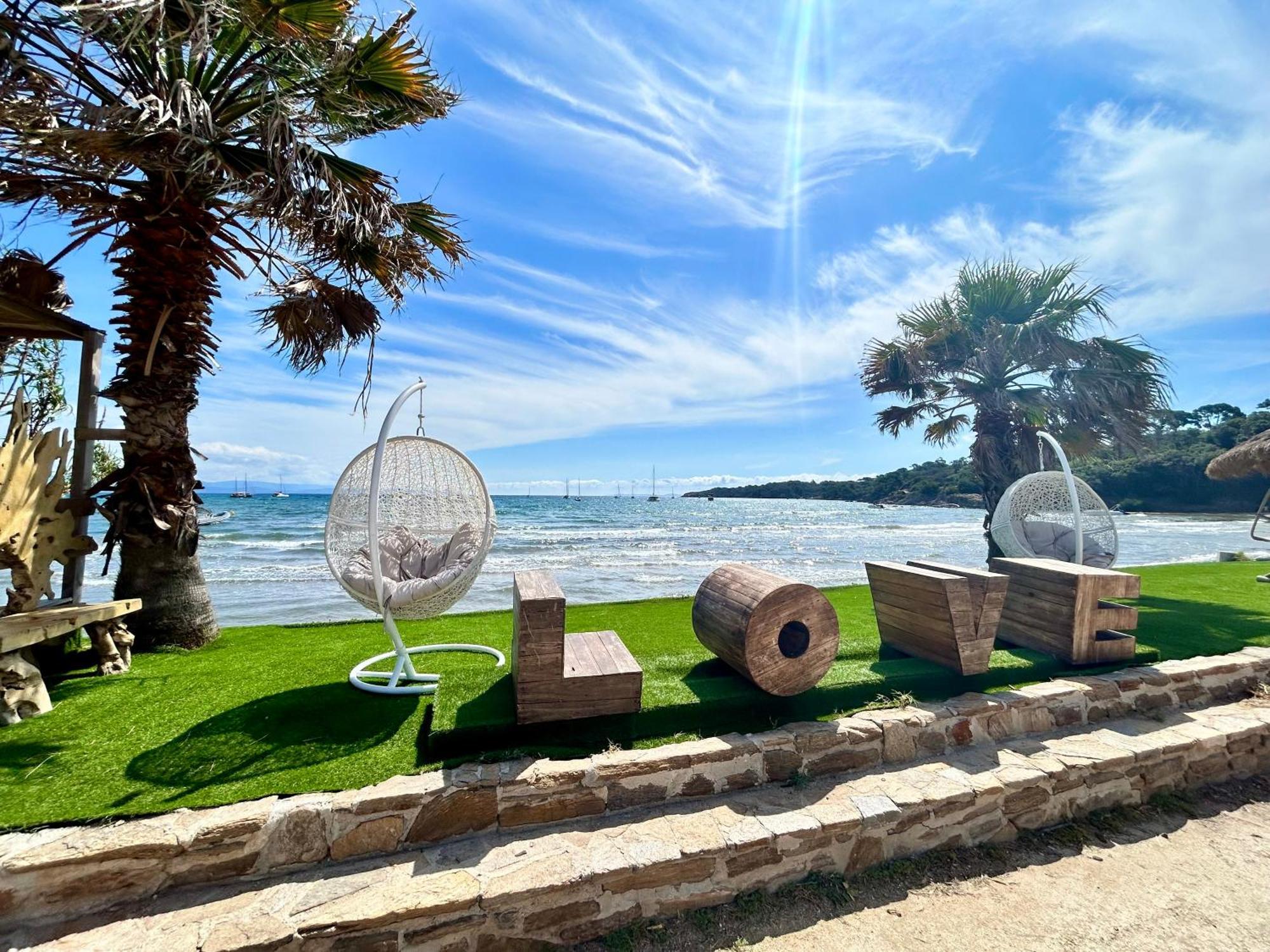 Playa Pachamama Hotel Hyères Eksteriør billede
