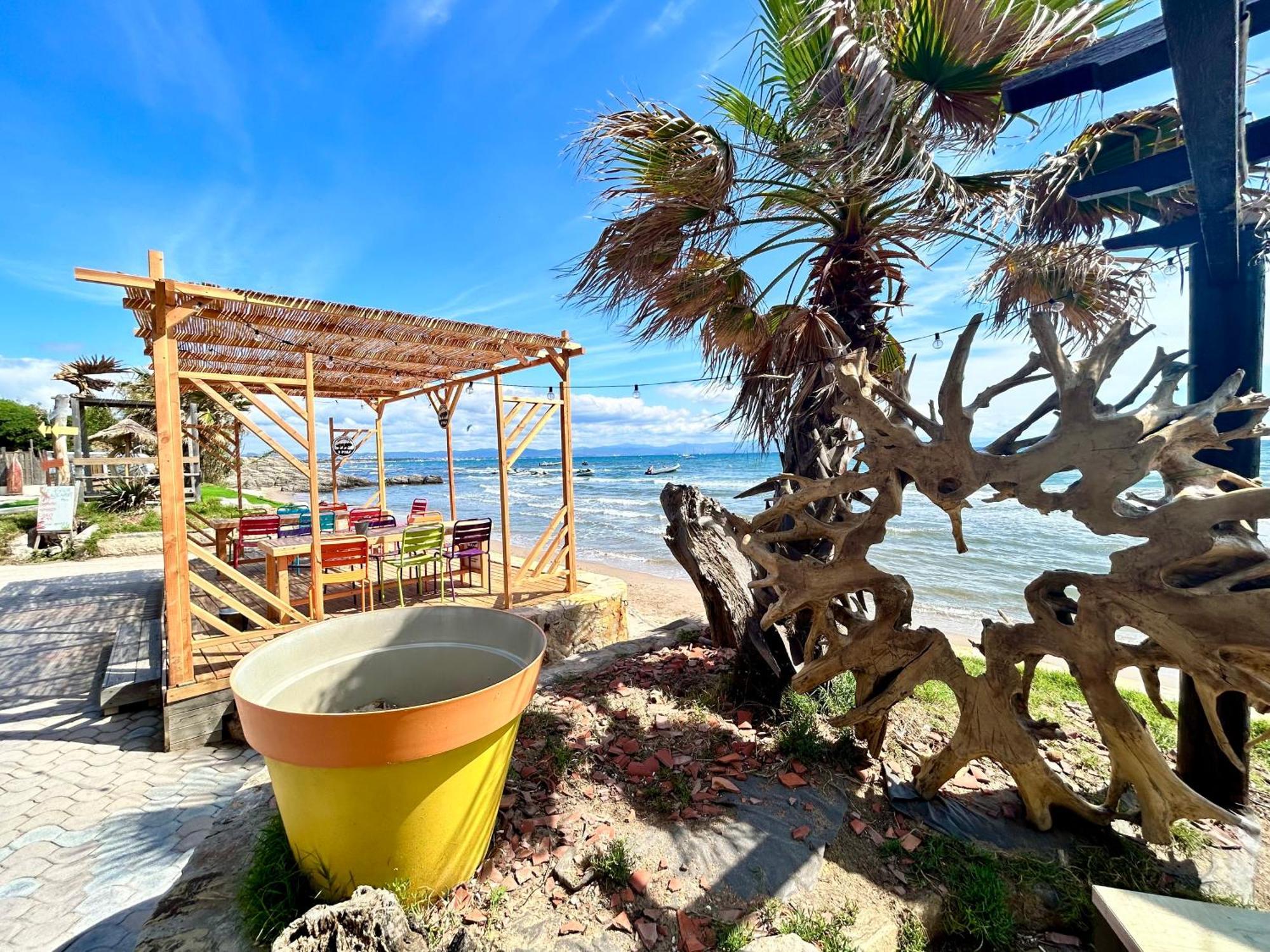 Playa Pachamama Hotel Hyères Eksteriør billede